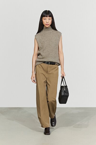 Massimo Dutti Yan pile detaylı barrel fit pantolon