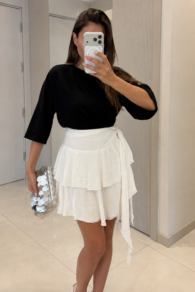 Gizem Ecemiş Several Beyaz Kat Kat Yandan Bağlamalı Etek