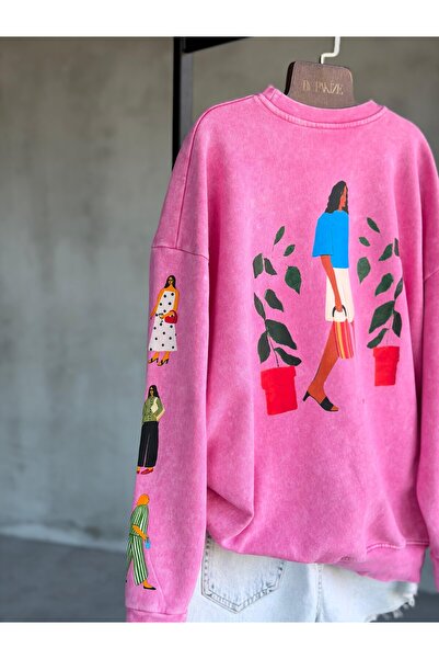 By Pakize Tasarım Taş Yıkamalı Sırt/Kol Figür Baskılı Sweatshirt