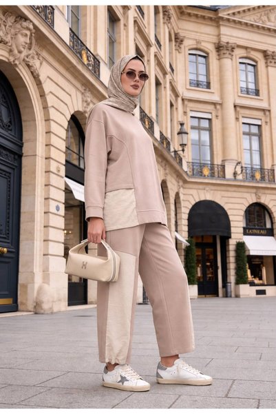 Aselim Hijap Moda طقم رياضي فيترا مودال بغطاء رأس وجيب - بيج