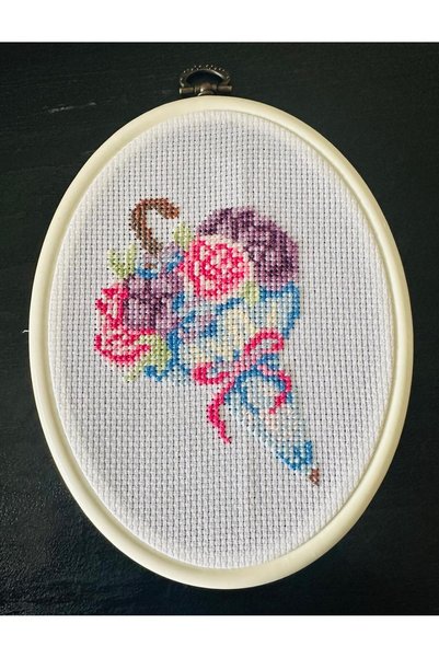 Handmade Mini-tablou realizat manual în tehnica broderiei cu cruciulițe