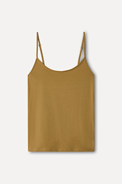 Mudo Women's Beige Color Fitted Open Collar Undershirt