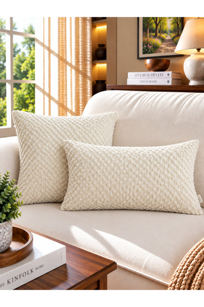 Decamor home غطاء وسادة من قماش البومبون بلون أبيض فاتح