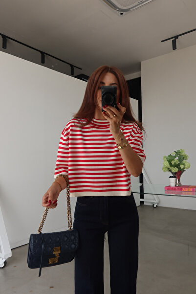 Özge Özgenç Dik Yaka Çizgili Oversize Triko Bluz