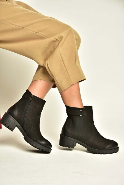 Fox Shoes N555053801 حذاء نسائي من الجلد الطبيعي باللون الأسود من Nubuck