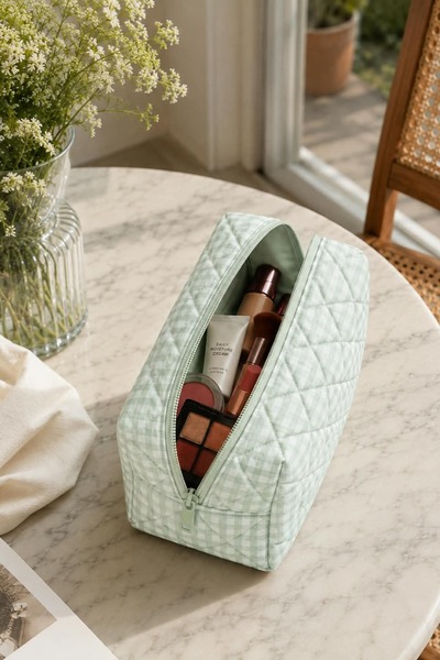 BagsMadame Green Gingham Patterned Makeup Bag 17X14 cm Medium Size