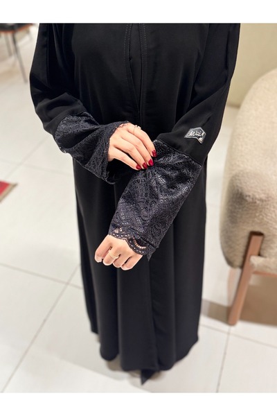Generic Brand عباية دانة كريب ملكي نص كلوش الطرحة بطرفها دانتيل