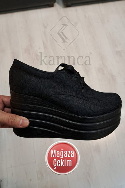Karınca Pantofi negri cu toc pană