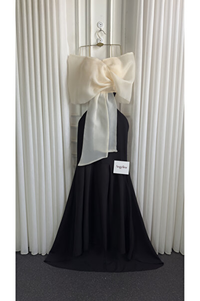 Angelinaa Luxurious Long Dress in a Two-Tone Design Combining Black Barbie Fa...