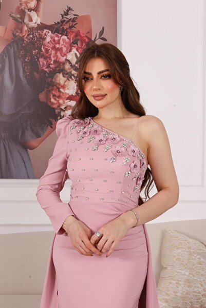 qitat mas A very elegant dress