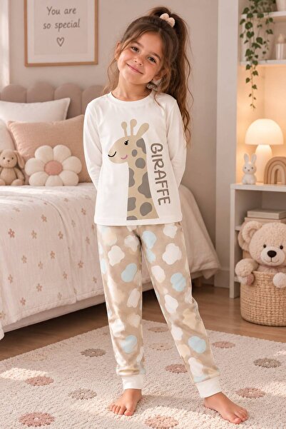 Kız Çocuk %100 Pamuklu Beyaz Renk Zürafa Desenli Uzun Kollu Kışlık Pijama Takımı