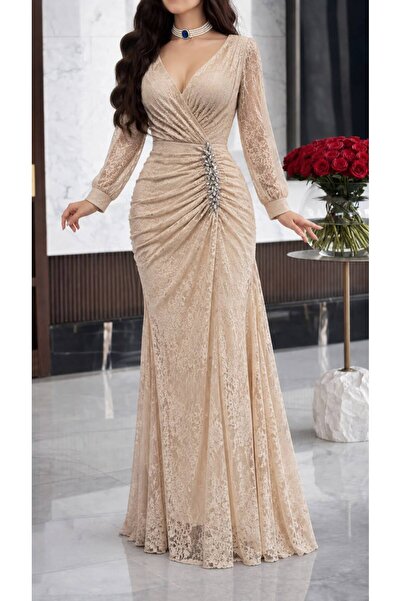 Nice Model Luxurious Beige Nude Evening Gown Lace Fabric with Pleated Ruffles...