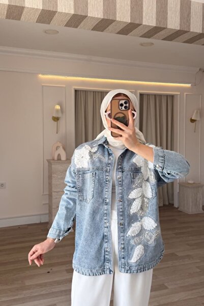 Kübra Aydıns İşlemeli Denim Ceket