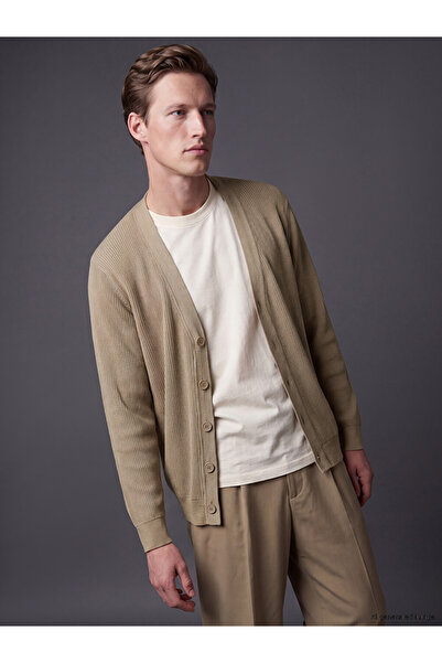 LC Waikiki Rmz Gi̇yi̇m Farkiyla Standart Fit V Dikim Men's Knitwear Cardigan