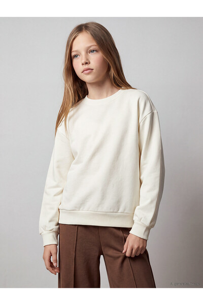 LC Waikiki Alita City Lcw Kids Ecru Oval Collar Girls' Thick Sweatshirt with ...