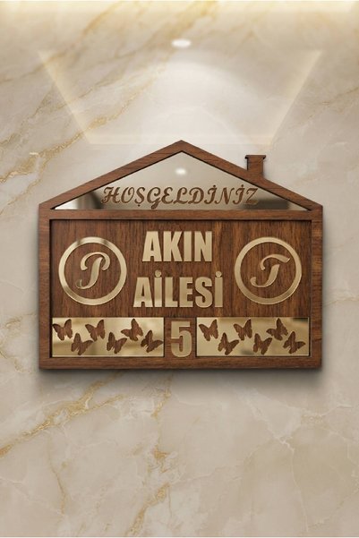 Kişiye Özel Kelebek Figürlü Kapı İsimliği 20x25 cm Ahşap Mdf&Altın Pleksi