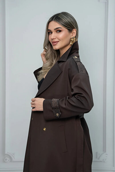 Eccim Fashion Şık Yırtmaçlı Kol Detaylı Broşlu Uzun Kadın Trençkot