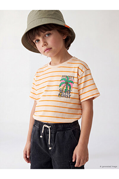 LC Waikiki Striped Boys Crew Neck T-Shirt