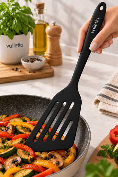 valletta Premium Isıya Dayanıklı Delikli Silikon Spatula- Siyah