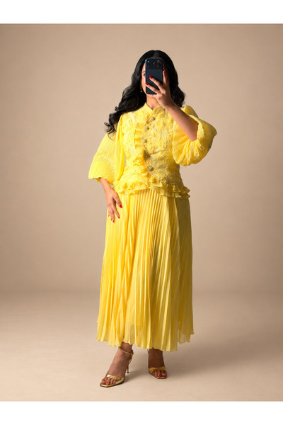 Rose Lemon Yellow Premium Set with Pleats and Embossed Embroidery