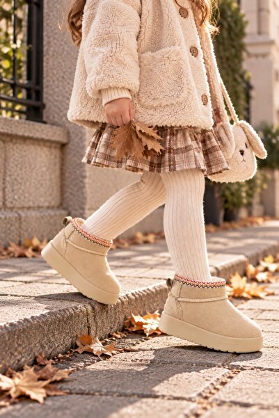 minibonito Girls' Fur-Lined Winter Boots – Comfortable and Stylish Design