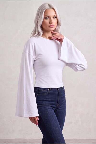 Teenage Millionaire Women's white crew neck fitted waist spanish long sleeve ...