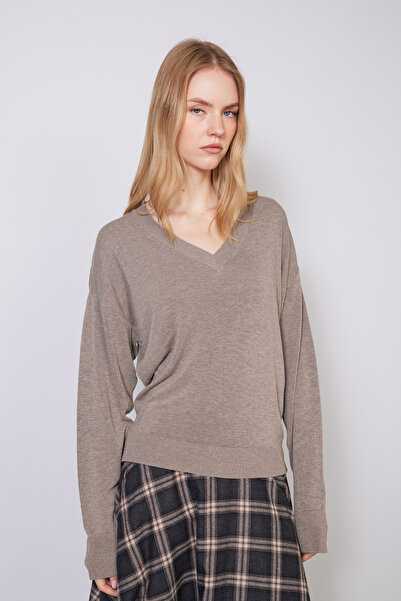 Nisan V-Neck Basic Thin Knitted Blouse Mink