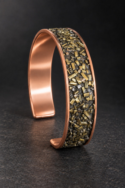 İyyaKee Mosaic Textured Pure Copper Body Open-Ended Handcuff Bracelet for Wom...