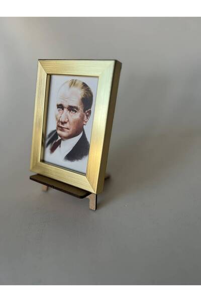 Genel Markalar Atatürk Portresi – Minyatür Şövaleli Dekoratif Çerçeve 9 × 12 cm