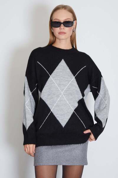 Fulla Moda Baklava Desenli Oversize Kazak