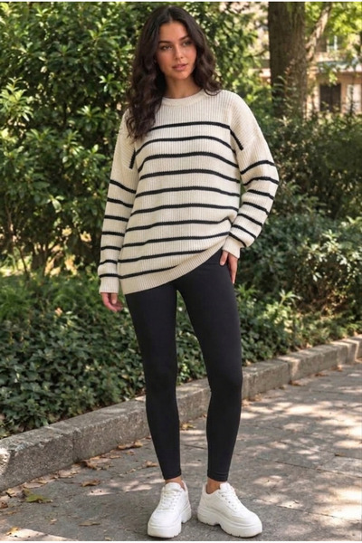 COTTONLAB White Oversize Wide Fit Crew Neck Navy Blue Striped Knit Sweater