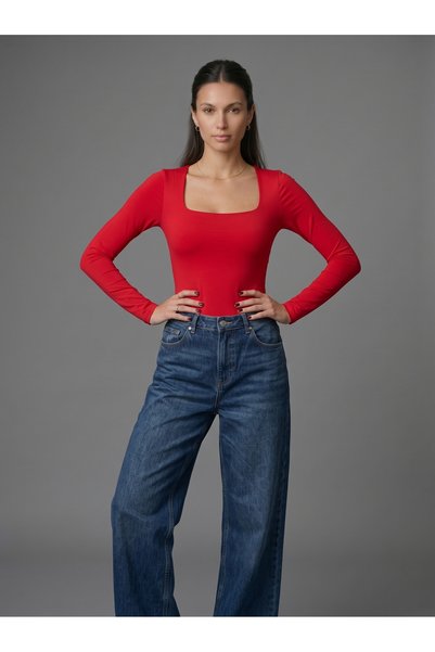 Noe Collection Women's Long Sleeve Square Neck Snap Slim Fit Stretchy Bodysuit