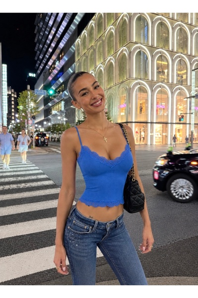 VH Kadın İnce Askılı Dantelli Crop Top Bluz