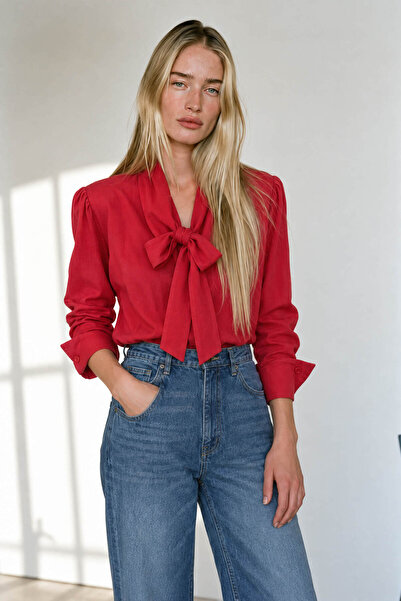 Sue Store Pomegranate Flower Scarf Collar Shirt