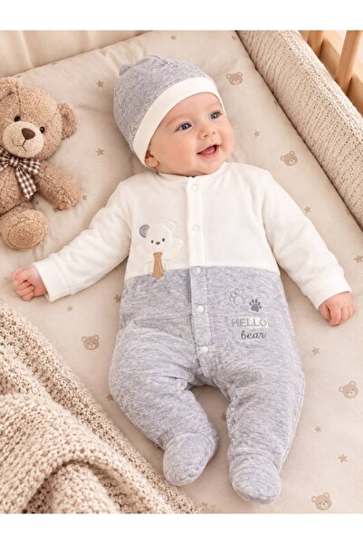 Sönmez Baby HELLO BEAR KRAVATLI AYI NAKIŞ KADİFE KIŞLIK TULUM VE ŞAPKASI İKİL...