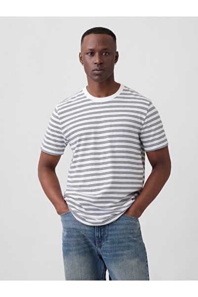 GAP Erkek Beyaz Relaxed Bisiklet Yaka T-Shirt