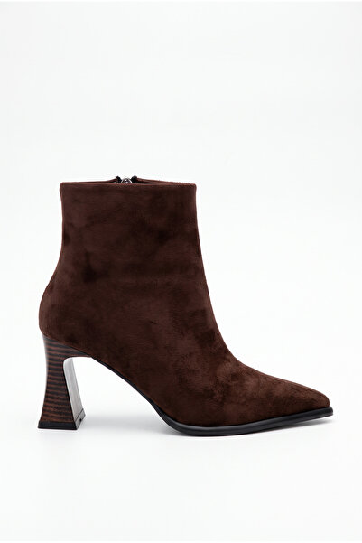 Shoesers حذاء نسائي بكعب سميك ومقدمة مدببة مع تفاصيل خياطة، مناسب للاستخدام ا...