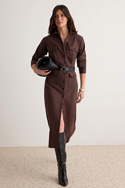Trendyol Collection فستان بني متوسط الطول منسوج يلتصق بالجسم TWOAW27EL00207