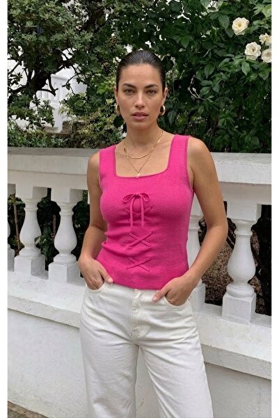 onno style women بلوزة نسائية من التريكو بياقة مربعة وتفاصيل من الدانتيل بدون...