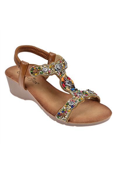 Guja Taş Detaylı 5Cm Dolgu Tabanlı Kadın Sandalet GJ-26Y226 CAMEL