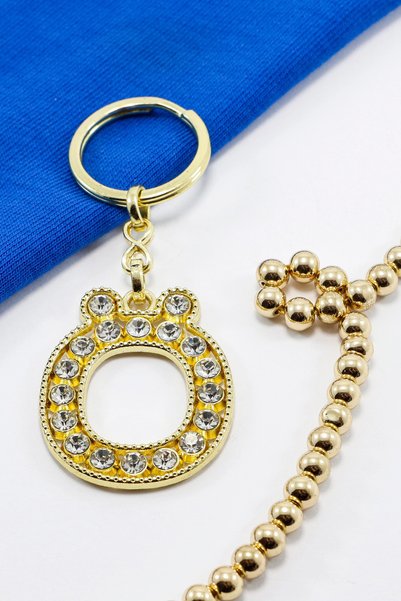 biuti Gold Colored Shiny Stone Letter O Keychain, Gift Letter Keychain