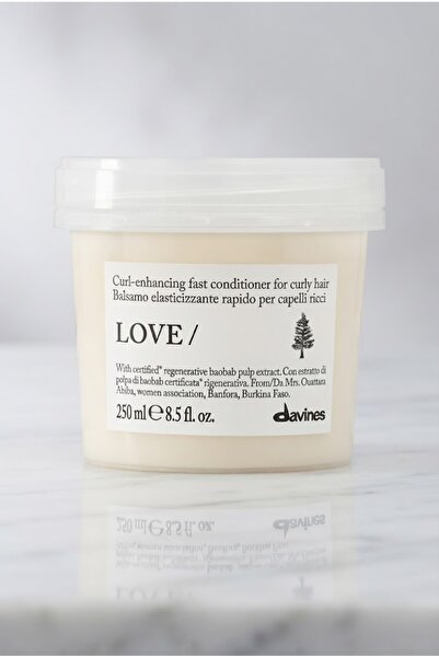 Davines Love Curl Curl Defining Care Mask for Wavy and Curly Hair 250 ml - Te...