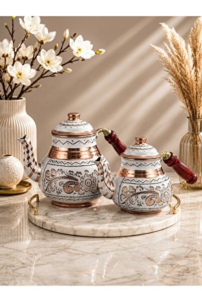 Generic طقم إبريق شاي تركي يدوي الصنع مكون من قطعتين بتصميم تقليدي منقوش |   تفاصيل بلون نحاسي ومقابض خشبية |   صنع في تركيا