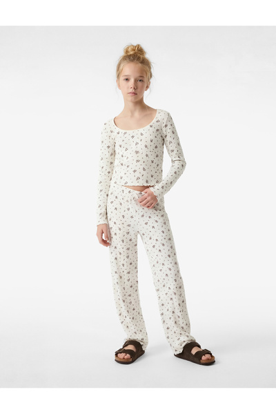 Koton Uzun Kollu Slim Fit Kare Yaka Pamuklu Çiçekli Örme Crop Pijama Üstü
