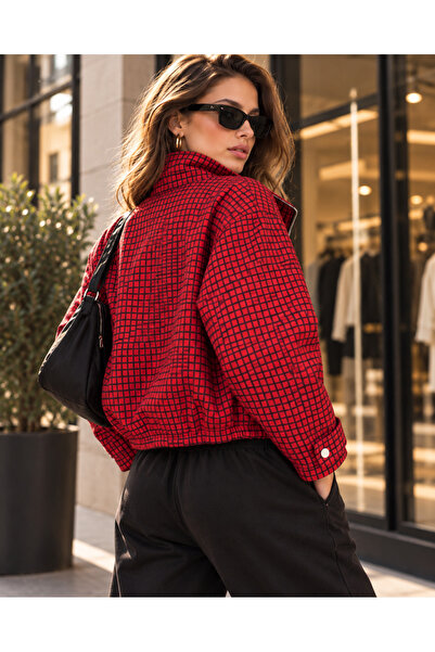 qeteen Kadın Kırmızı Ekose Desenli Dik Yaka Fermuarlı Oversize Kısa Bomber Ceket