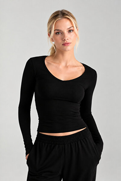 CloudyMood Women's ultra soft v-neck blouse - perfect for everyday wear and s...