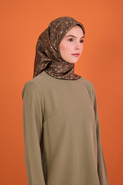 Cacharel Kahverengi 90X90 İpek Twill Eşarp