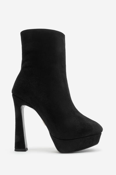 Ayakkabı Ateşi Γυναικείες μπότες Capital Black Suede με τακούνι