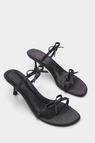 Capone Outfitters Women's sandals