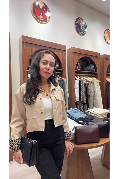 Duygu Sultan Kol Leopar Detay Kısa Ceket